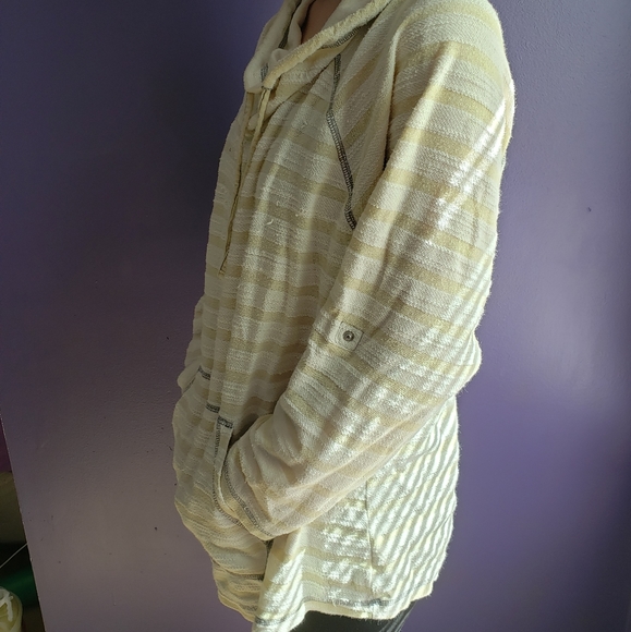 Sweater - Picture 3 of 4